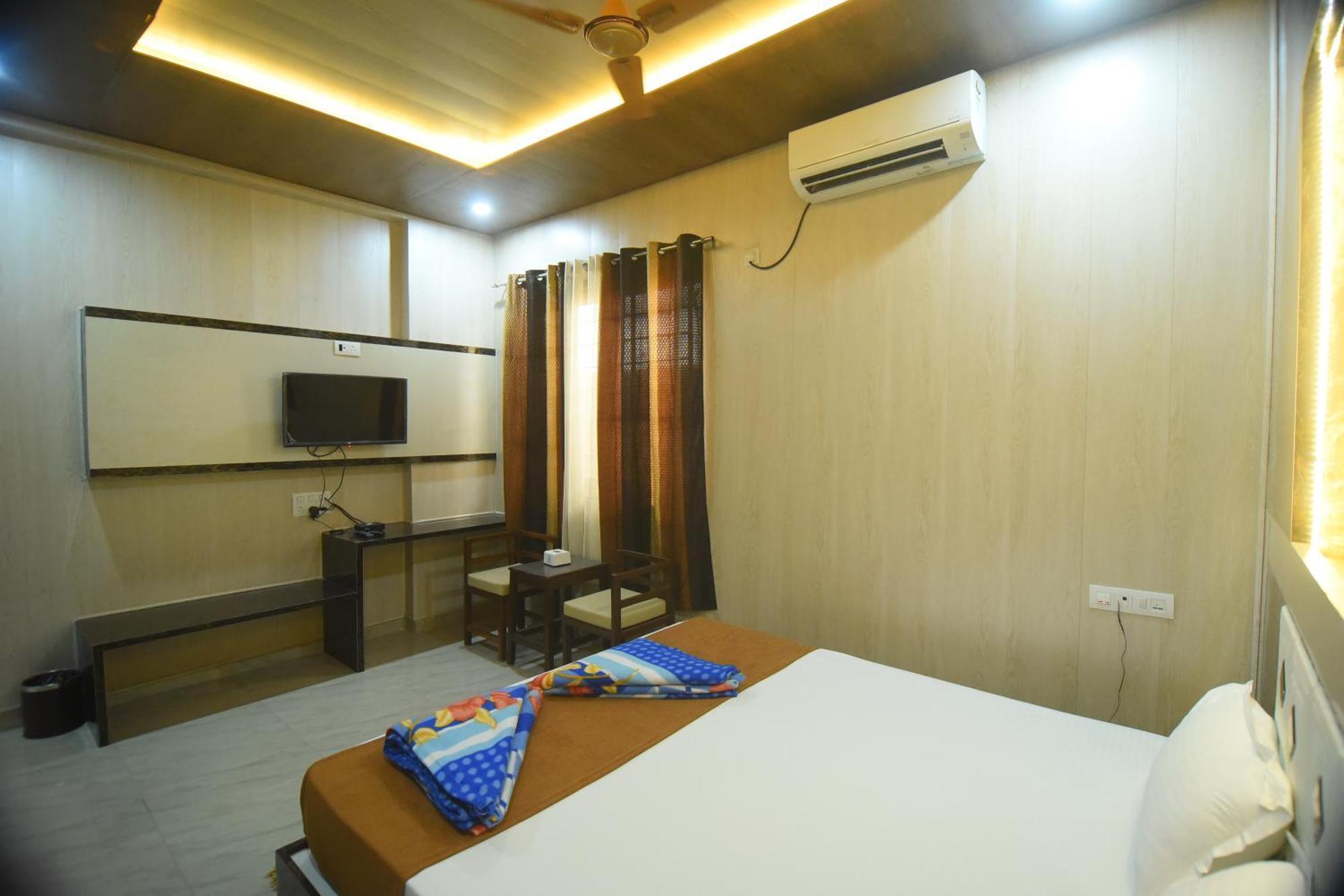 R Empire Revtree Davangere Exterior foto