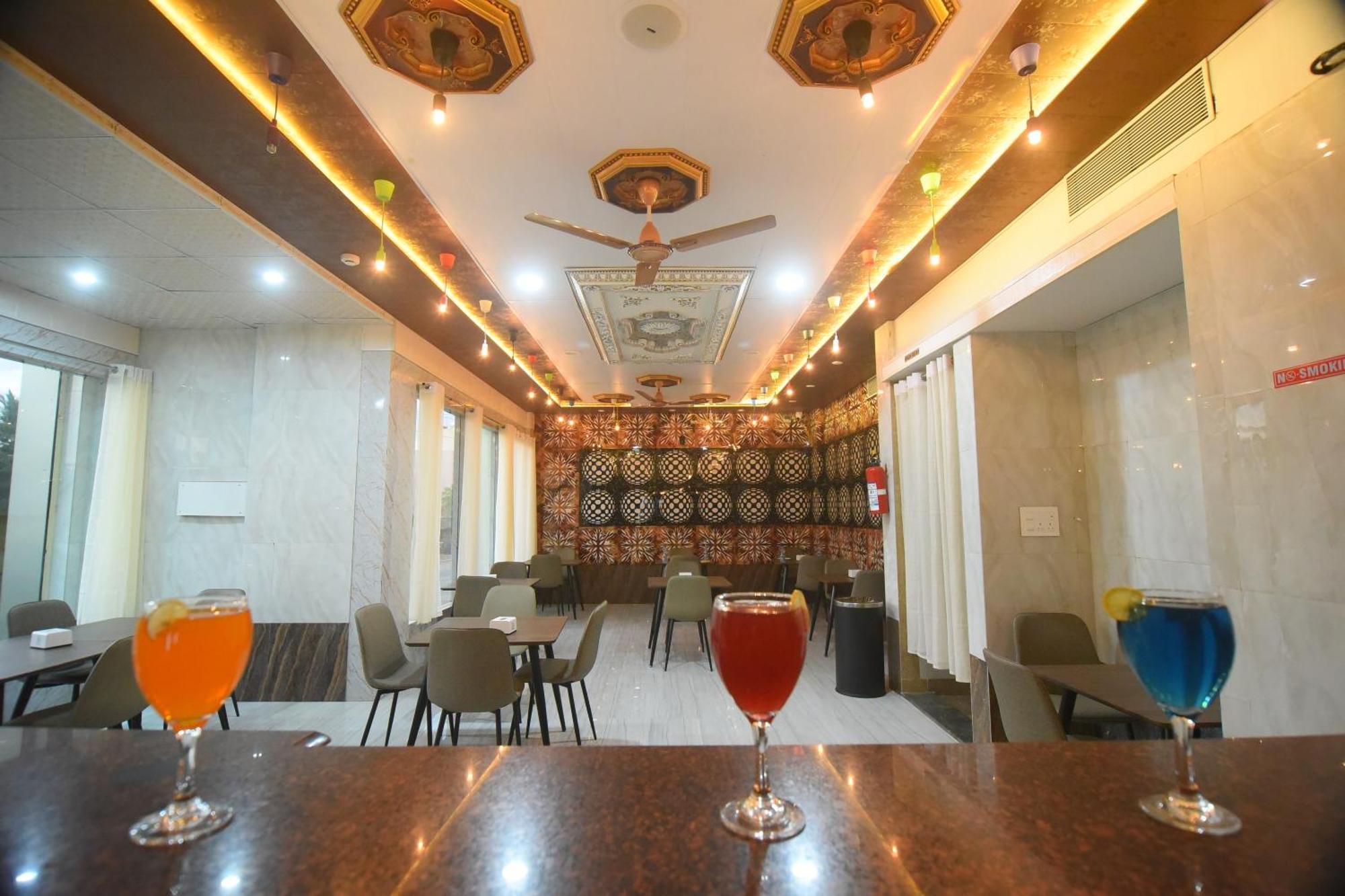 R Empire Revtree Davangere Exterior foto